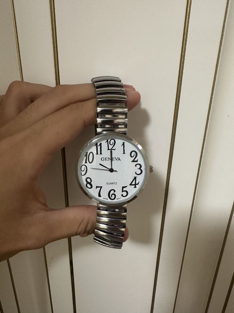 Часы Geneva Quartz