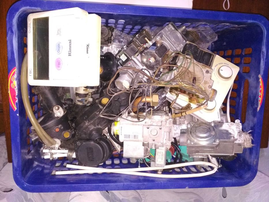 Продаю запчасти на газовые котлы.