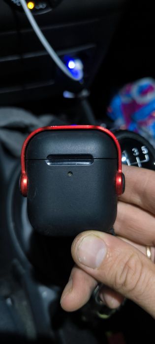 Air Pods первого поколения