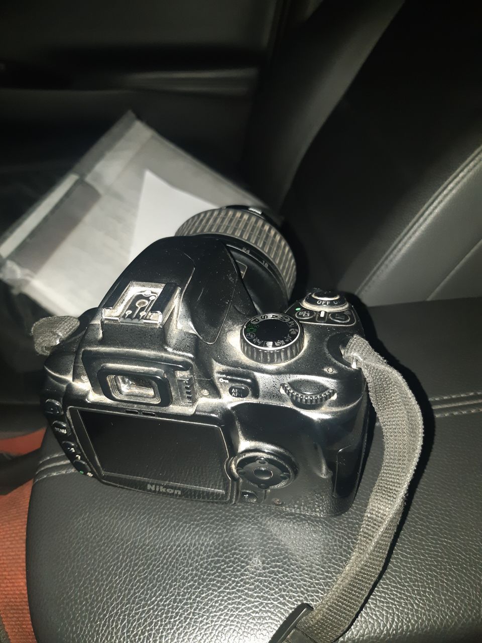Nikon d60 sotiladi
