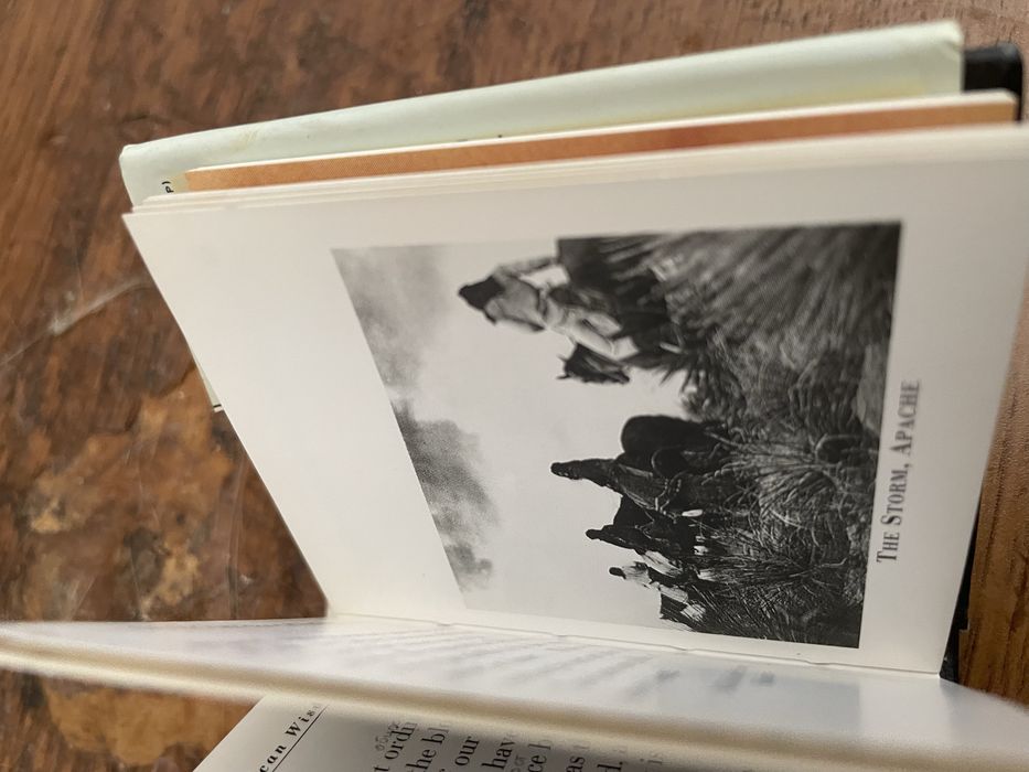 Книга за северно-американските индианци