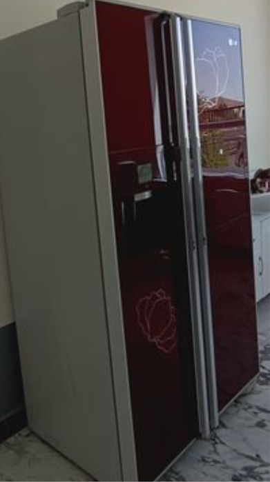 Холодильник большой