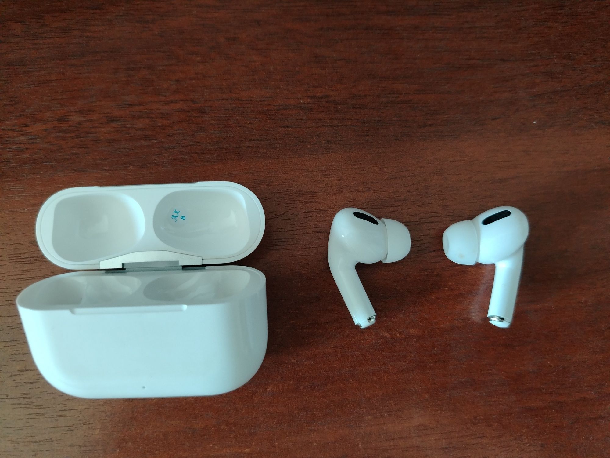 Продаю новый AirPods Pro 2 в отличным состояние