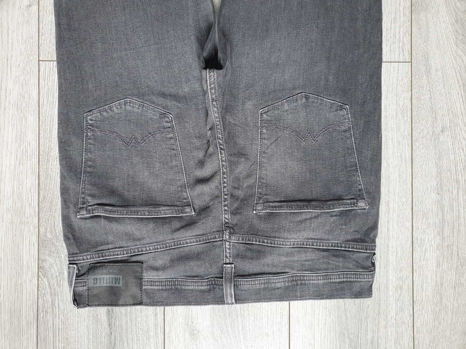 Blugi MUSTANG "Vegas" - Marime W36 L32 (Talie 96 cm)