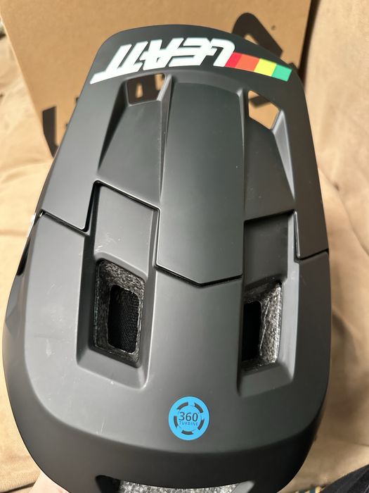 Casca Leatt MTB Gravity 1.0 M (57-58cm) negru NOU, cu eticheta