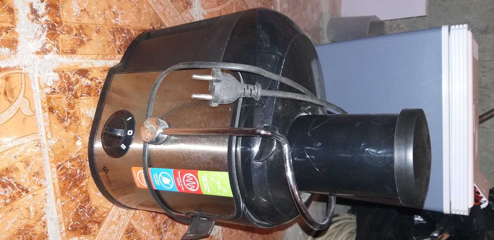 storcator fructe- in stare foarte buna