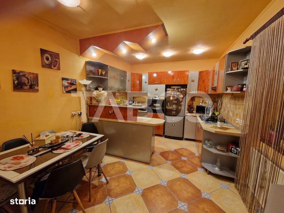 Apartament 89 mpu 4 camere 2 bai loc parcare si pivnita central Sibiu