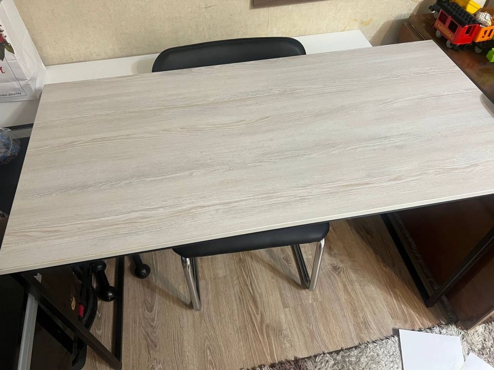 Продам столы в идеальном состоянии (не пользовались)