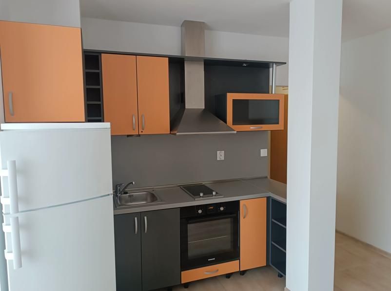 Дава се под наем Двустаен апартамент в София, Надежда 1 - 67 кв.м за 425 € - Снимка #2