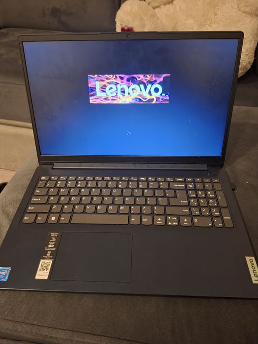 Laptop Lenovo slim
