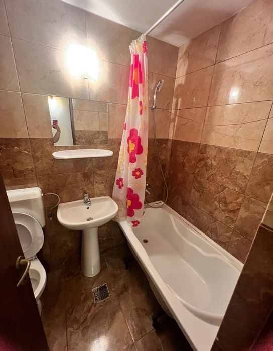 Închiriez garsonieră zona Prundu