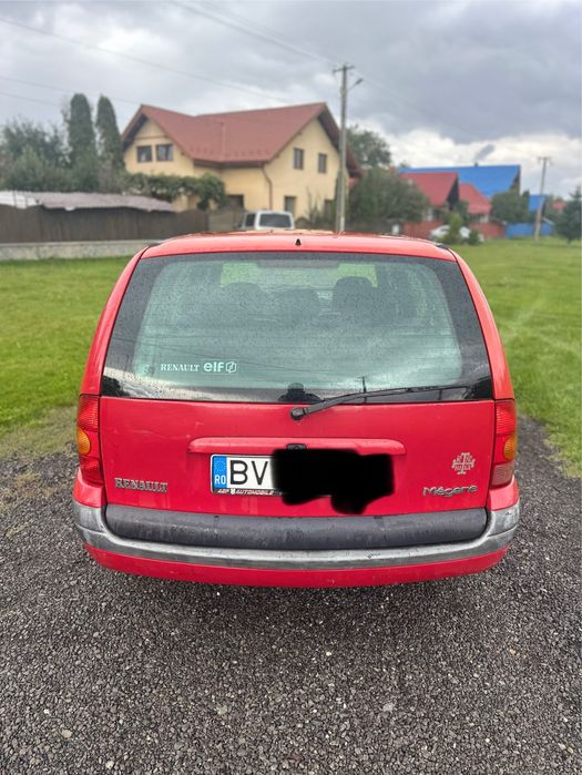 Reno Megan din 2000 de 1,6 Benzina