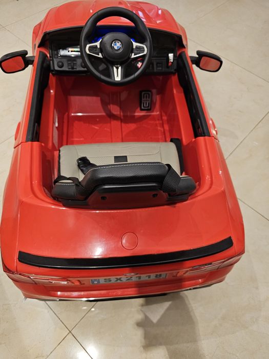Masinuta electrica bmw x6