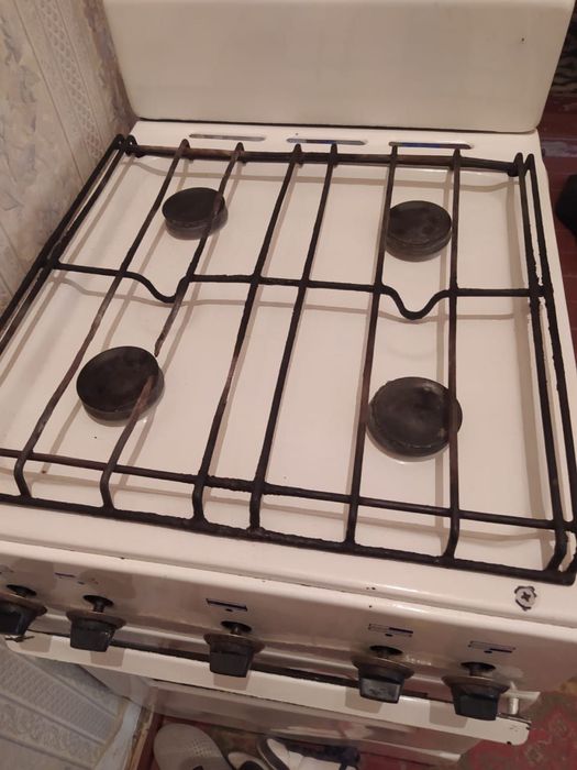 Продам газ плиту