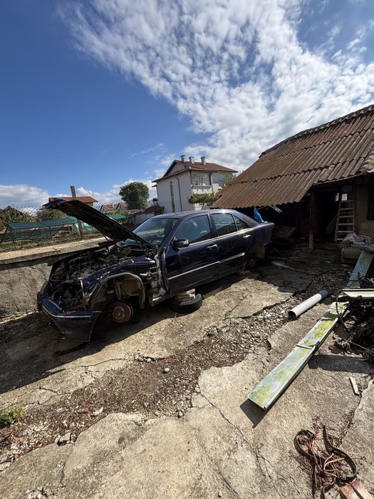 Mercedes-benz e220 на части