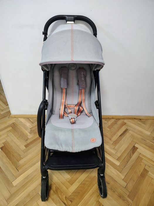Лятна количка Cybex beezy