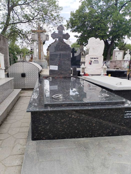 Loc de veci cimitirul Eternitatea Galați - poziție super centrală