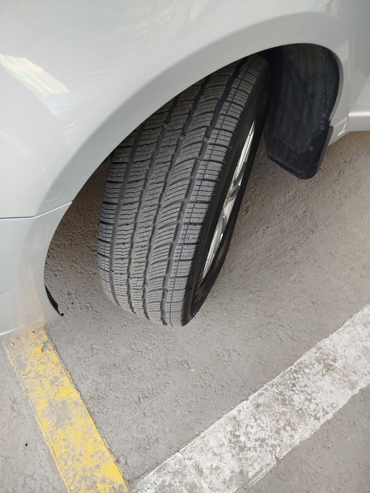 Диски с резиной на кобальт новые !