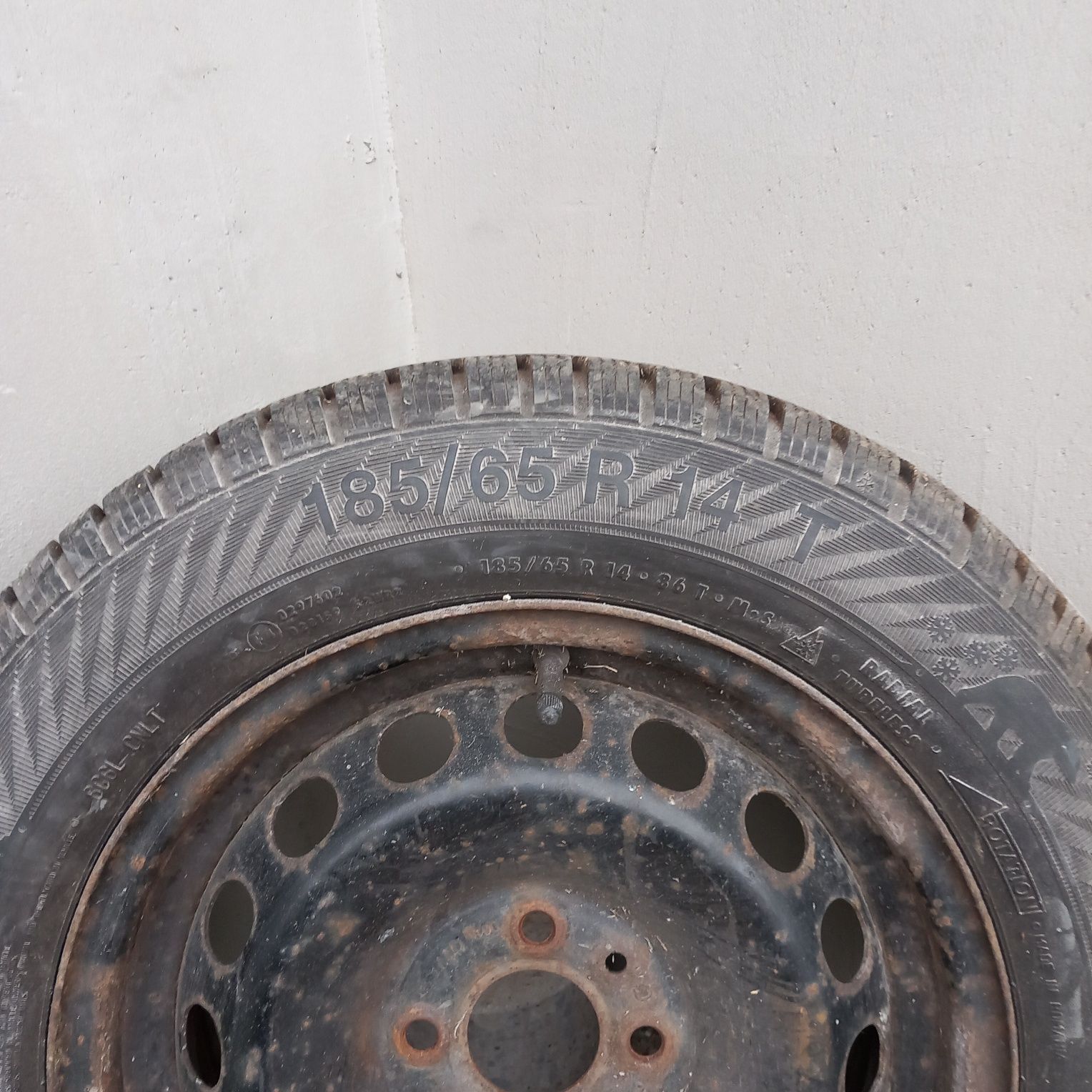 Зимни гуми с железни джанти за фиат пунто.