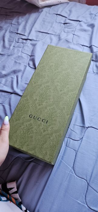 Vând papuci gucci originali nr 36 jumate