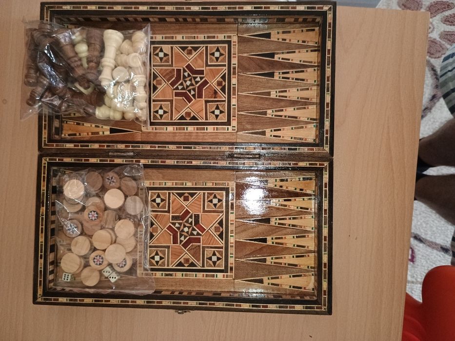 Табла със Шах и карти за игра БУЛГАРТАБАК