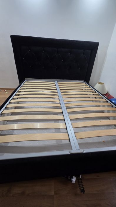 Pat matrimonial  cu lada depozitare