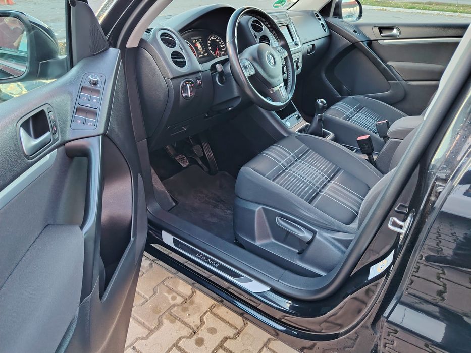 • Vw Tiguan • Lounge • An 2015 • 1.4 TSI • 160 CP • 4x2 • Euro 5 •