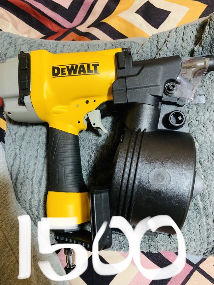 pisto pneumatic de batut dewalt dpn64c