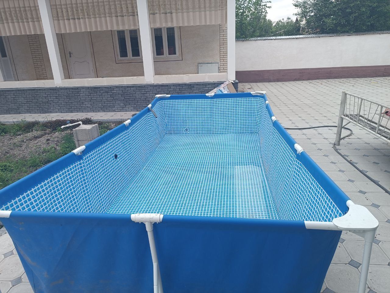 INTEX Baseyn. and