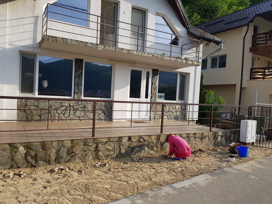 Închiriere integral  pensiune Golful Dubova Mehedinți