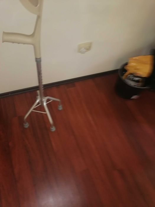 Baston  telescopic ortopedic nou