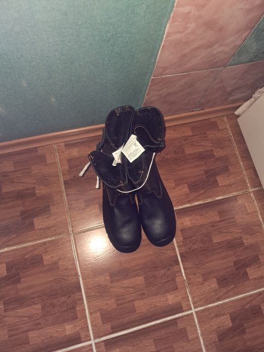 МужскойСапоги новый.42-размер.Кожанный