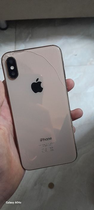 Продам айфон хс .