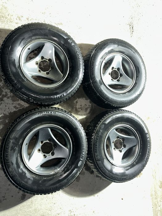 Титанки Mitsubishi Montero sport с резиной