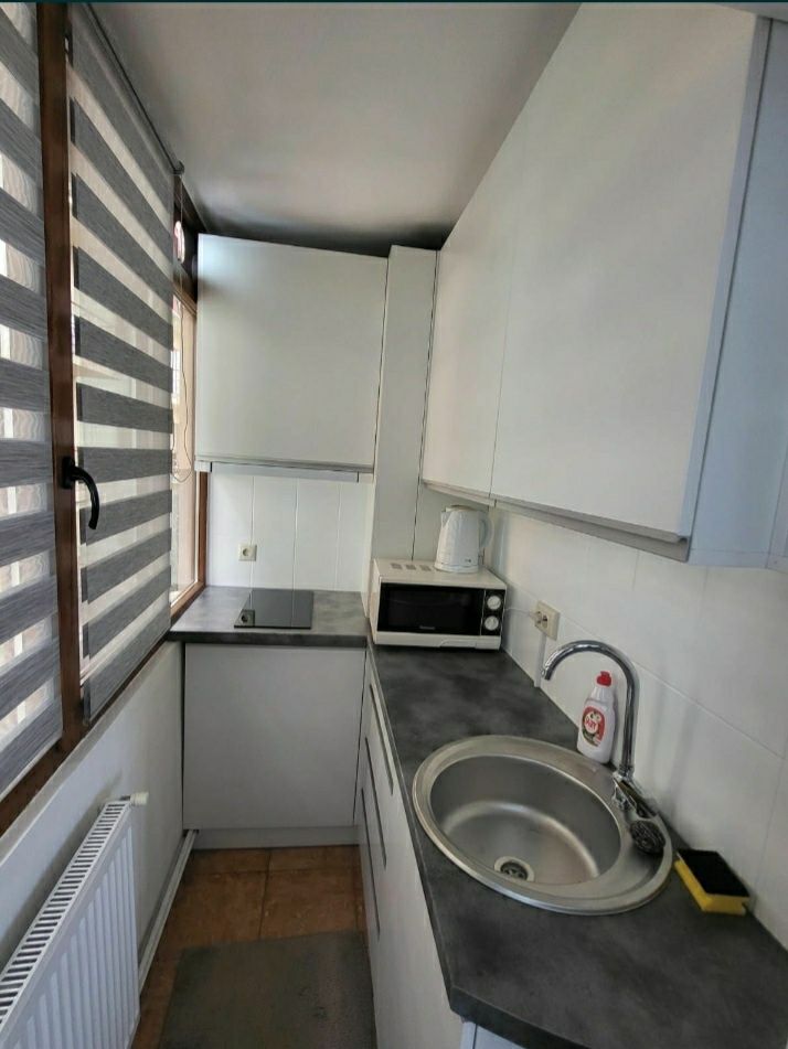Pers. fizica închiriez ap. 3 cam str. VICTOR FELEA nr.6  zona Campului