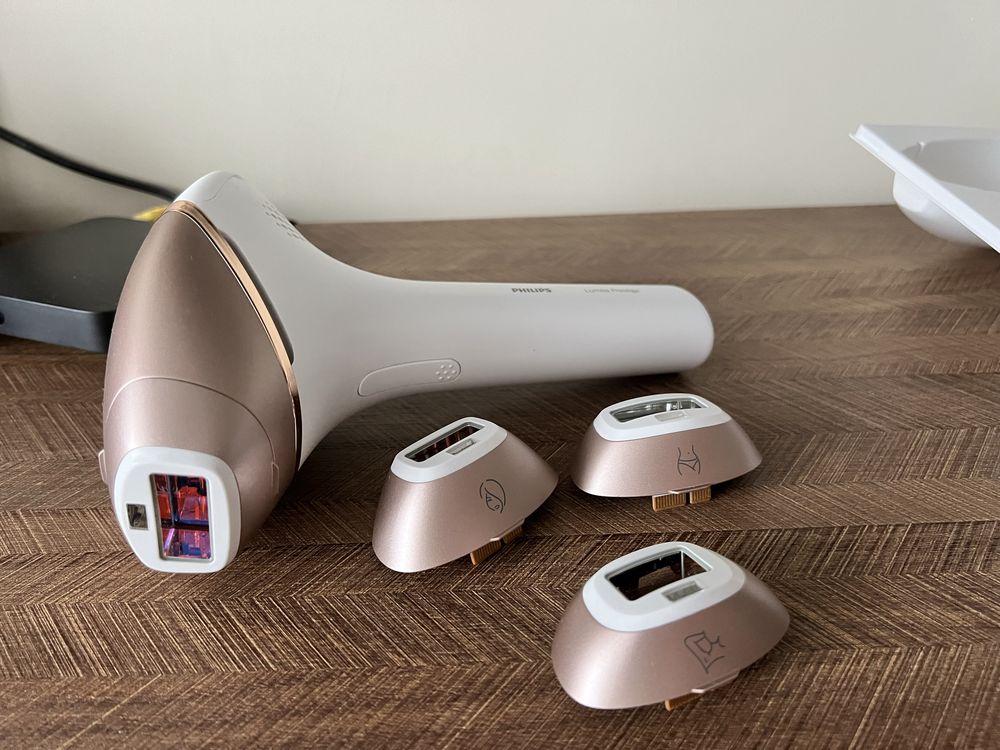 Фотоепилатор Philips Lumea prestige BRI956/00