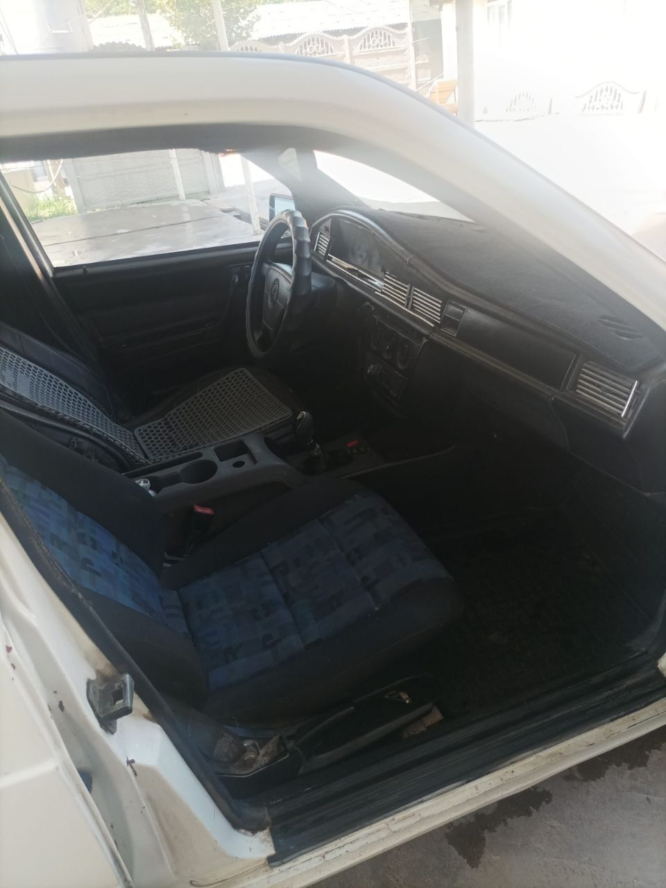 E190 w201 sotiladi mator qilish kerak