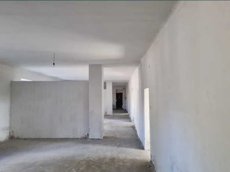 Помещение под жилой дом или бизнес в п.Тобол