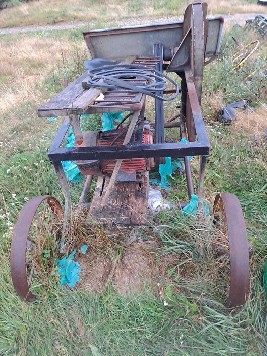 Motor circular trifazic