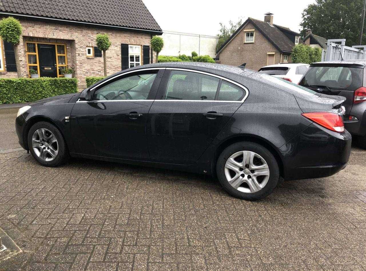 Opel Insignia на части 3 броя