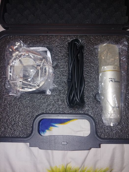 PRET FIX NOU Microfon studio t.bone SC 440 USB condensator