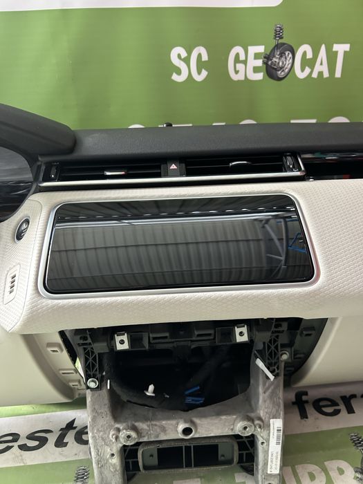 Dispaly navigație Range Rover Velar