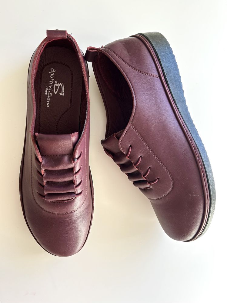 Нови дамски обувки във вишнев цвят 39/40 номер