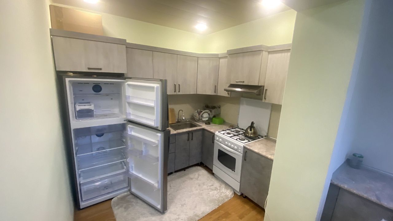 Квартира в центре Ц-4. 3/3/4. Продаётся срочно, Алайский рынок, метро