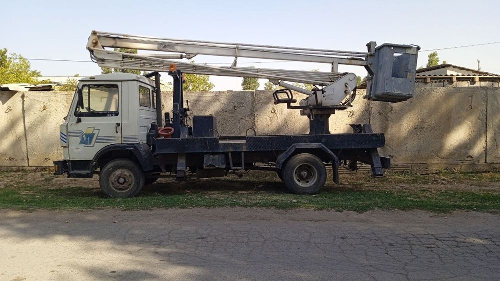 Продам авто вишка на ходу
