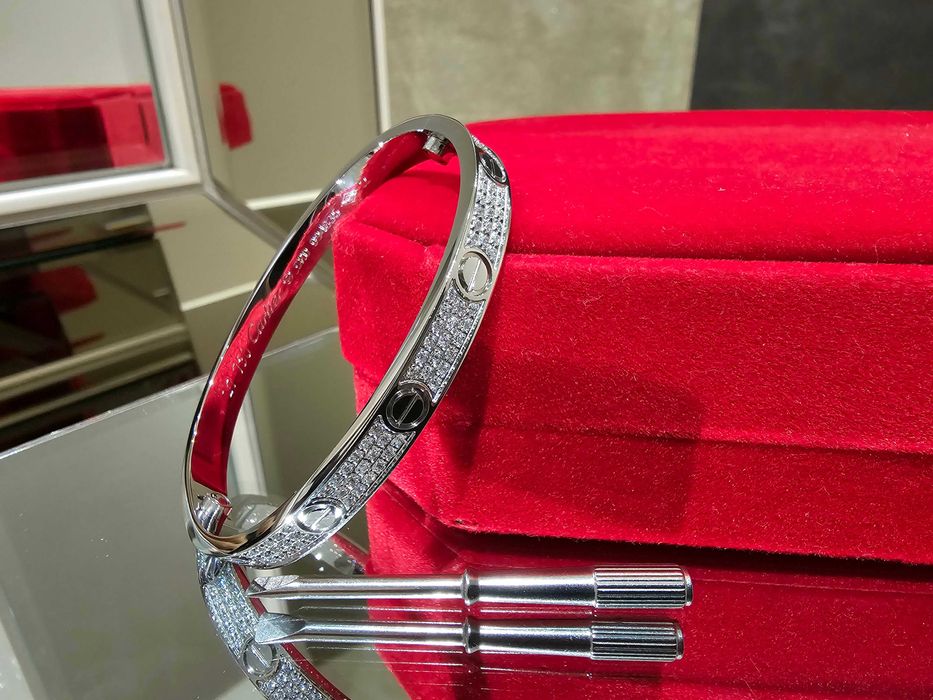 CARTIER Love Paved Silver Classic Diamonds Гривна с Отверка