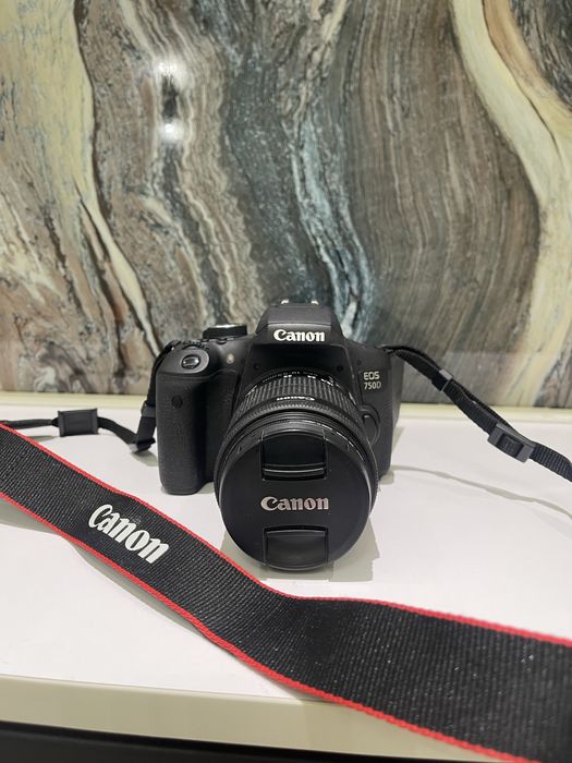 Новый Фотоаппарат Canon EOS 750 D