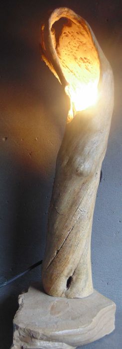 Ръчно изработена арт лампа