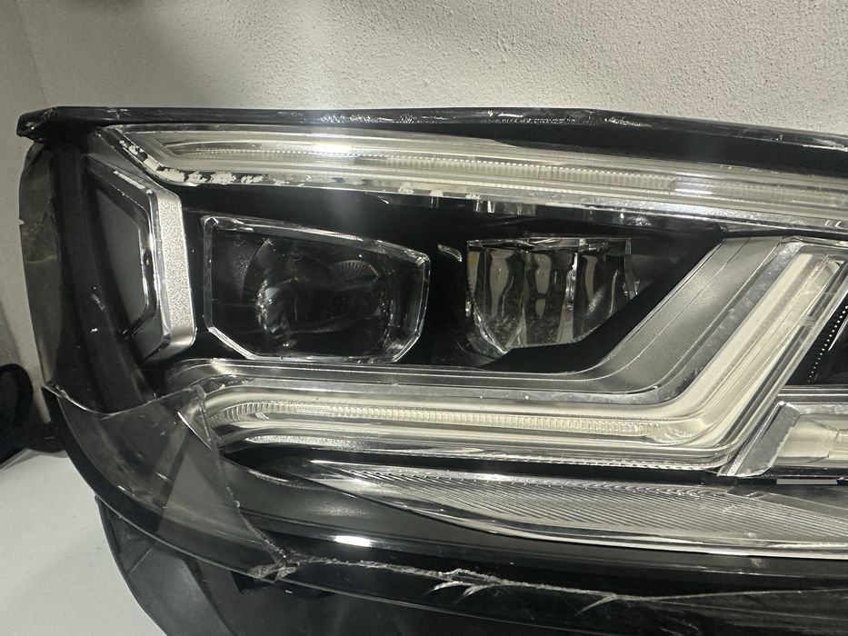 Десен фар Audi Q5 2017 - 2020 FULL LED + стъкло