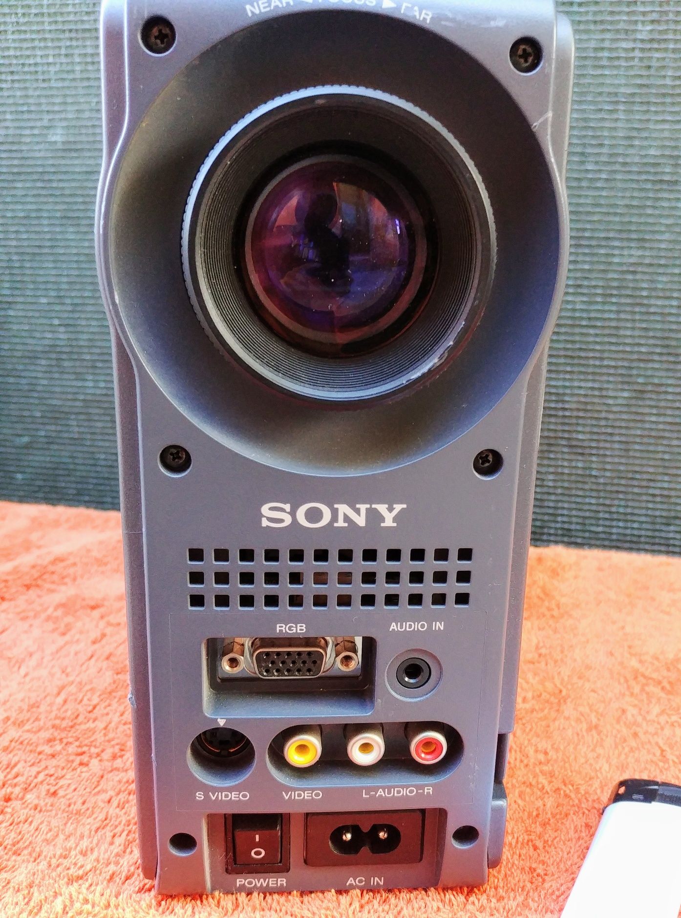 Video proiector Sony CPJ-D500